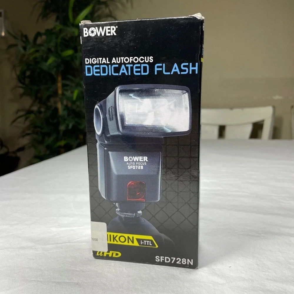 Bower SFD728N Dedicated Autofocus i-TTL Flash for Nikon DSLR‎ Camera See Pics